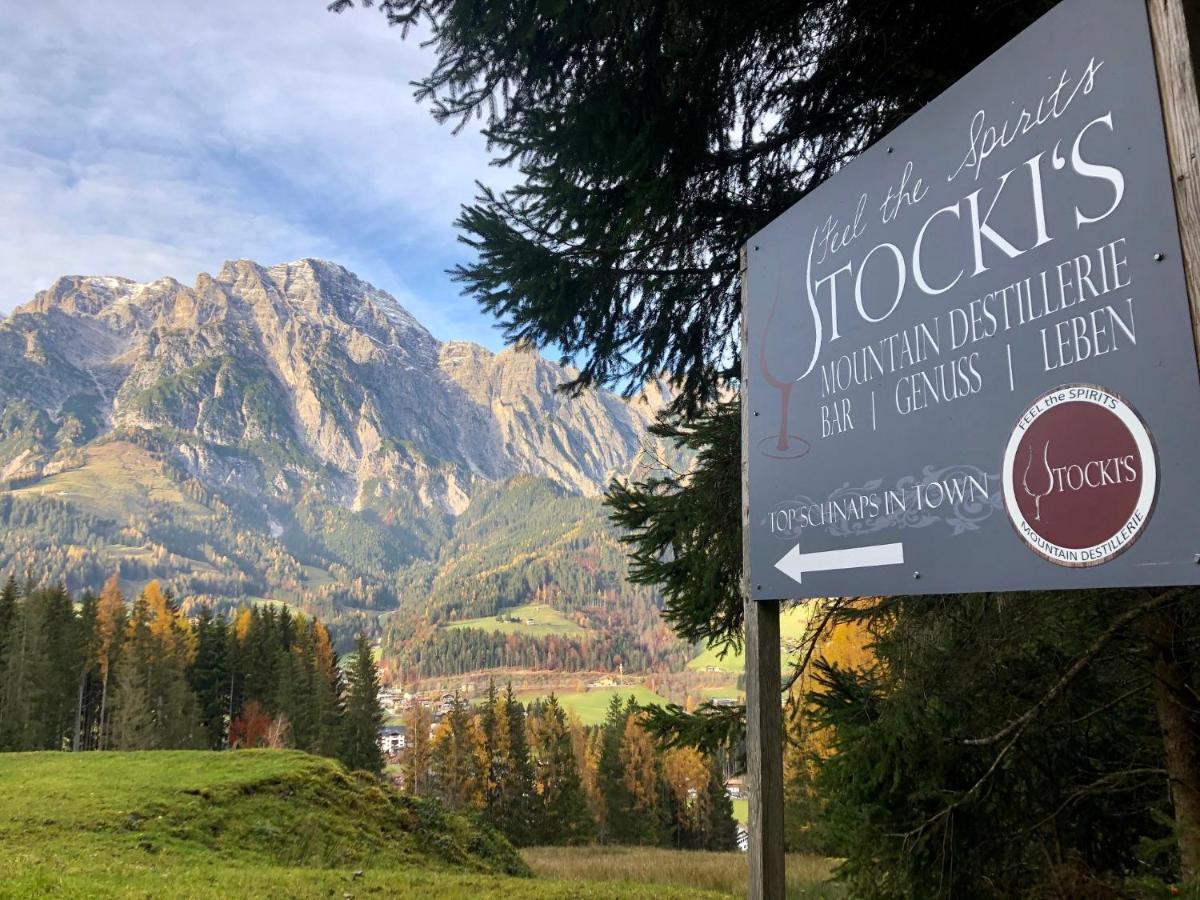 Stockis Mountaindestillerie - Appartements Leogang Exteriör bild