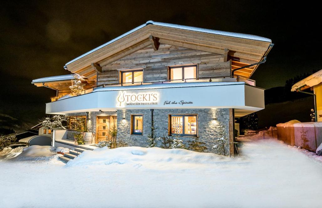 Stockis Mountaindestillerie - Appartements Leogang Exteriör bild