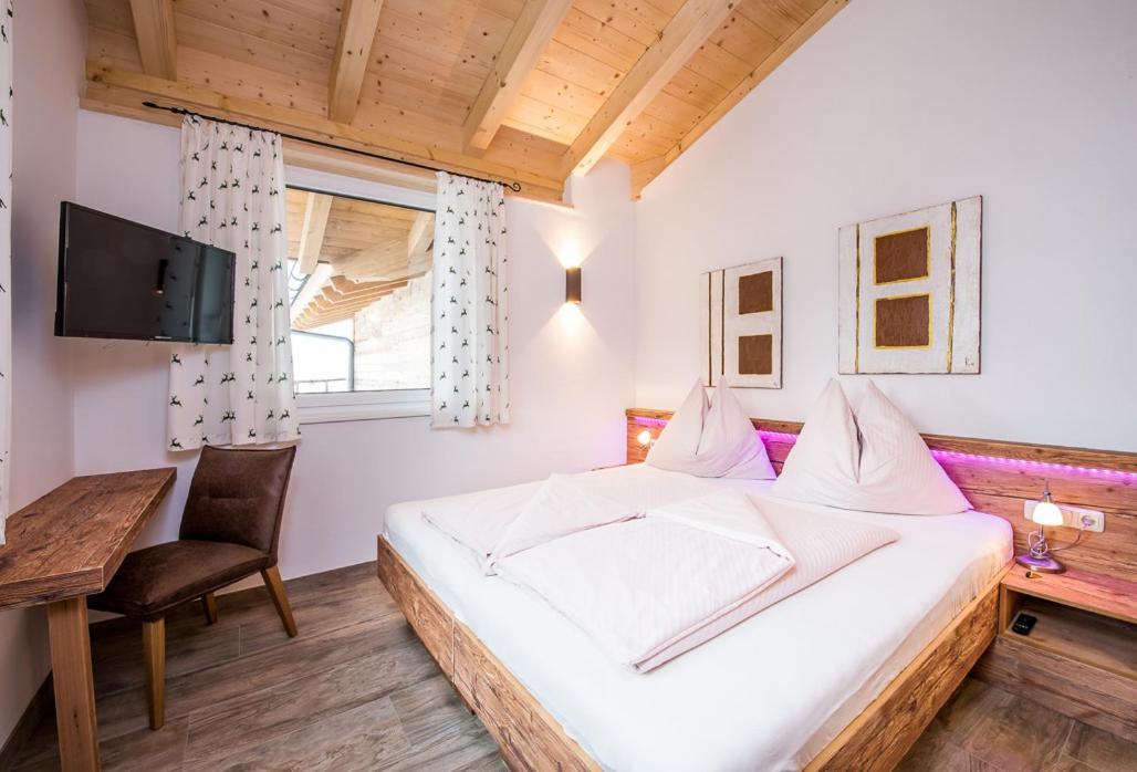 Stockis Mountaindestillerie - Appartements Leogang Exteriör bild