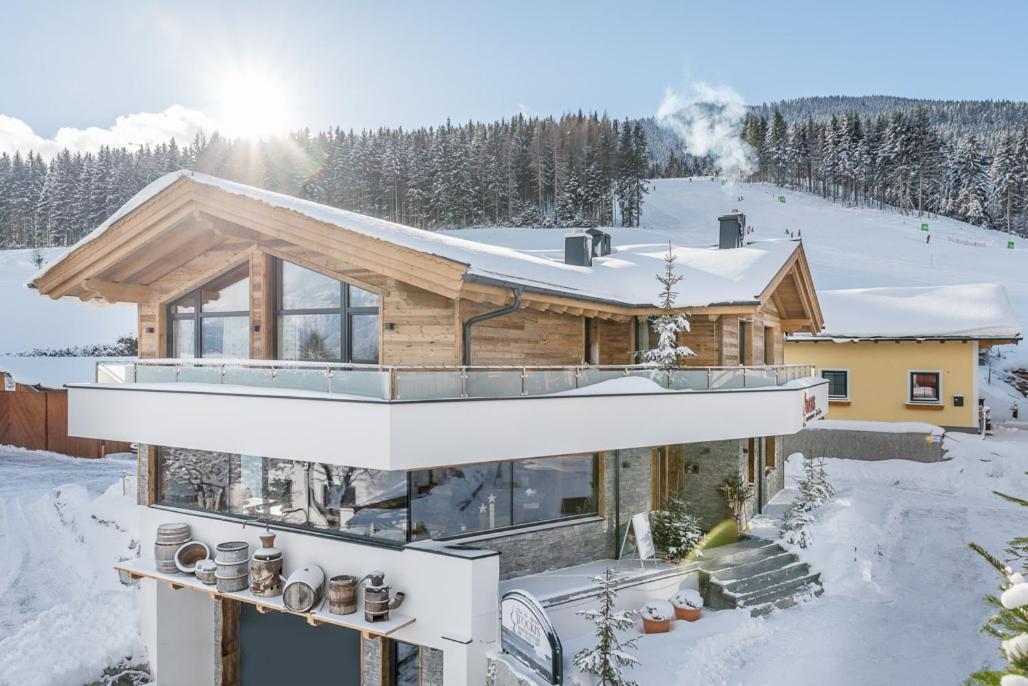 Stockis Mountaindestillerie - Appartements Leogang Exteriör bild