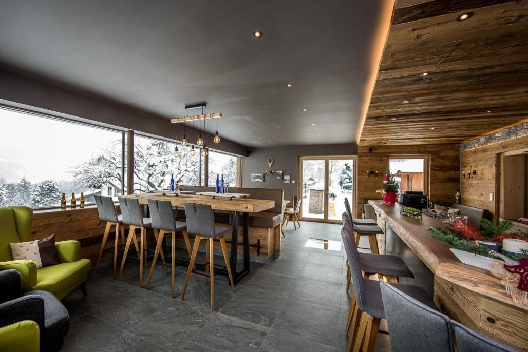 Stockis Mountaindestillerie - Appartements Leogang Exteriör bild