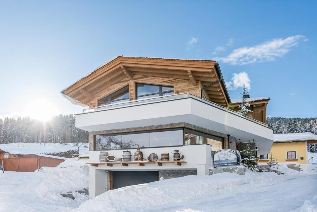 Stockis Mountaindestillerie - Appartements Leogang Exteriör bild